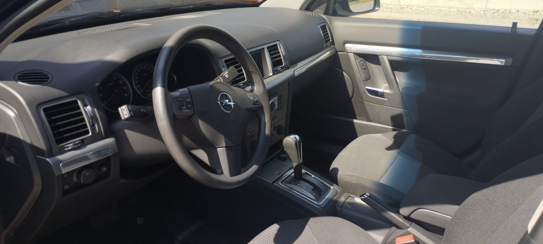 Opel Automobili: Opel Vectra C22 Cvan – Usato da Jonschwil venduto da BrunnerHandwerk 5