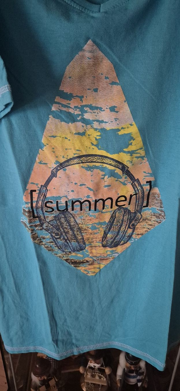T-shirts: TShirt 2x Grösse M Damen – D'occasion à Engi par Hinzi84 3