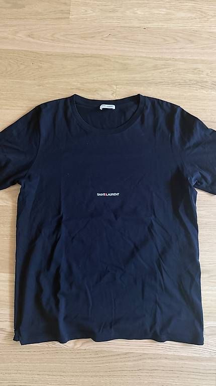 T-shirts: Saint Laurent Tshirt – D'occasion à Dietikon par Sara1409