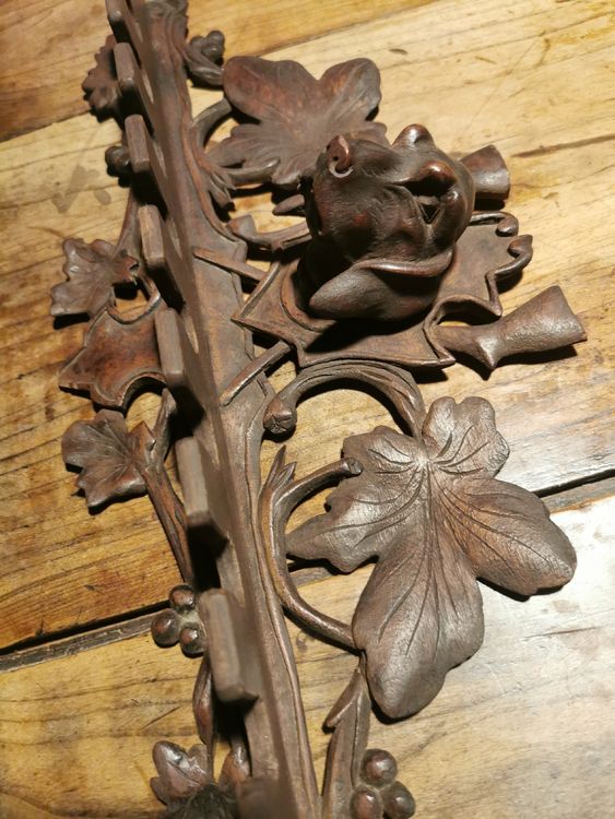 Ours en bois sculpté Russe sur SA - Antiquités décoration