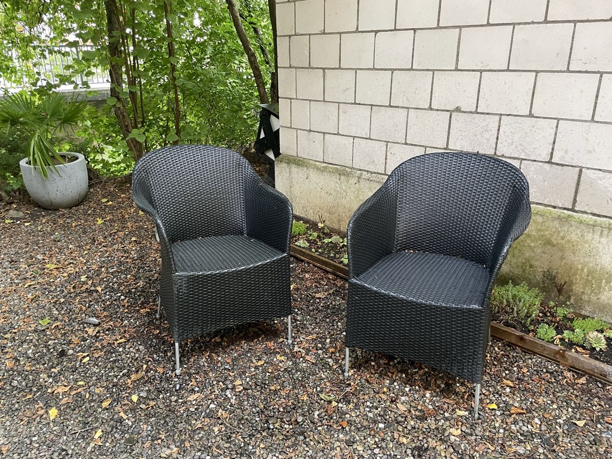 Poltrone: Gartenstühle Rattan schwarz 2er Set – Usato da Rifferswil venduto da Klabourettli 2