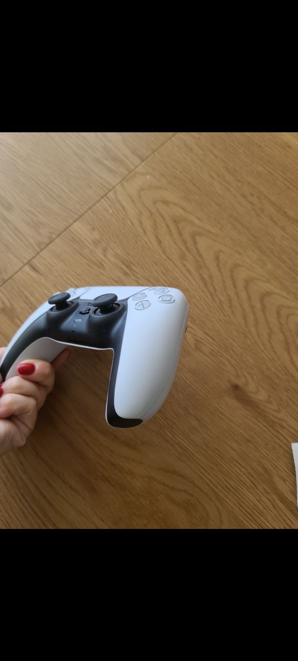 Sony Controller: Sony DualSense Controller weiss PS5 neuwertig  – Nuovo (secondo la descrizione) da Emmenbrücke venduto da gatasalvache 5