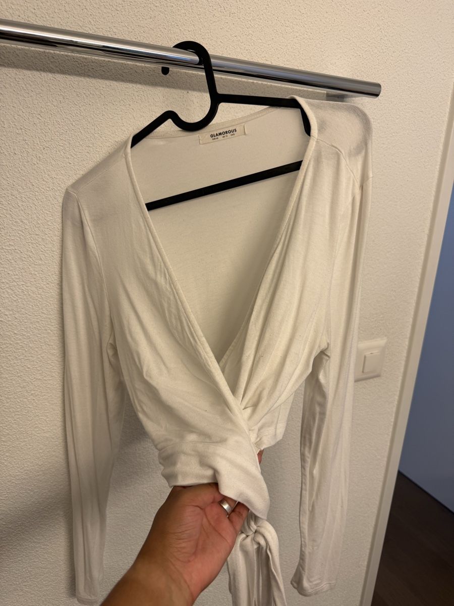 Top: Weisses Wickelshirt – Usato da Suhr venduto da naomau 2