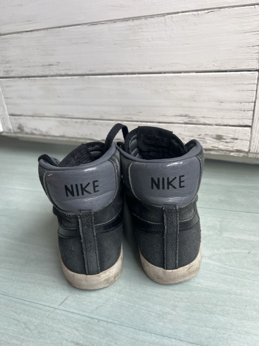 Nike Herrenschuhe: Nike Blazer Schwarz 36.5 gebraucht – Gebraucht aus  von  3