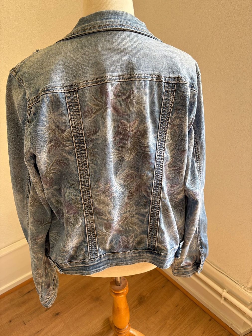 Giacche: Veste jean t.42 – Usato da Vallorbe venduto da Savannah03 1