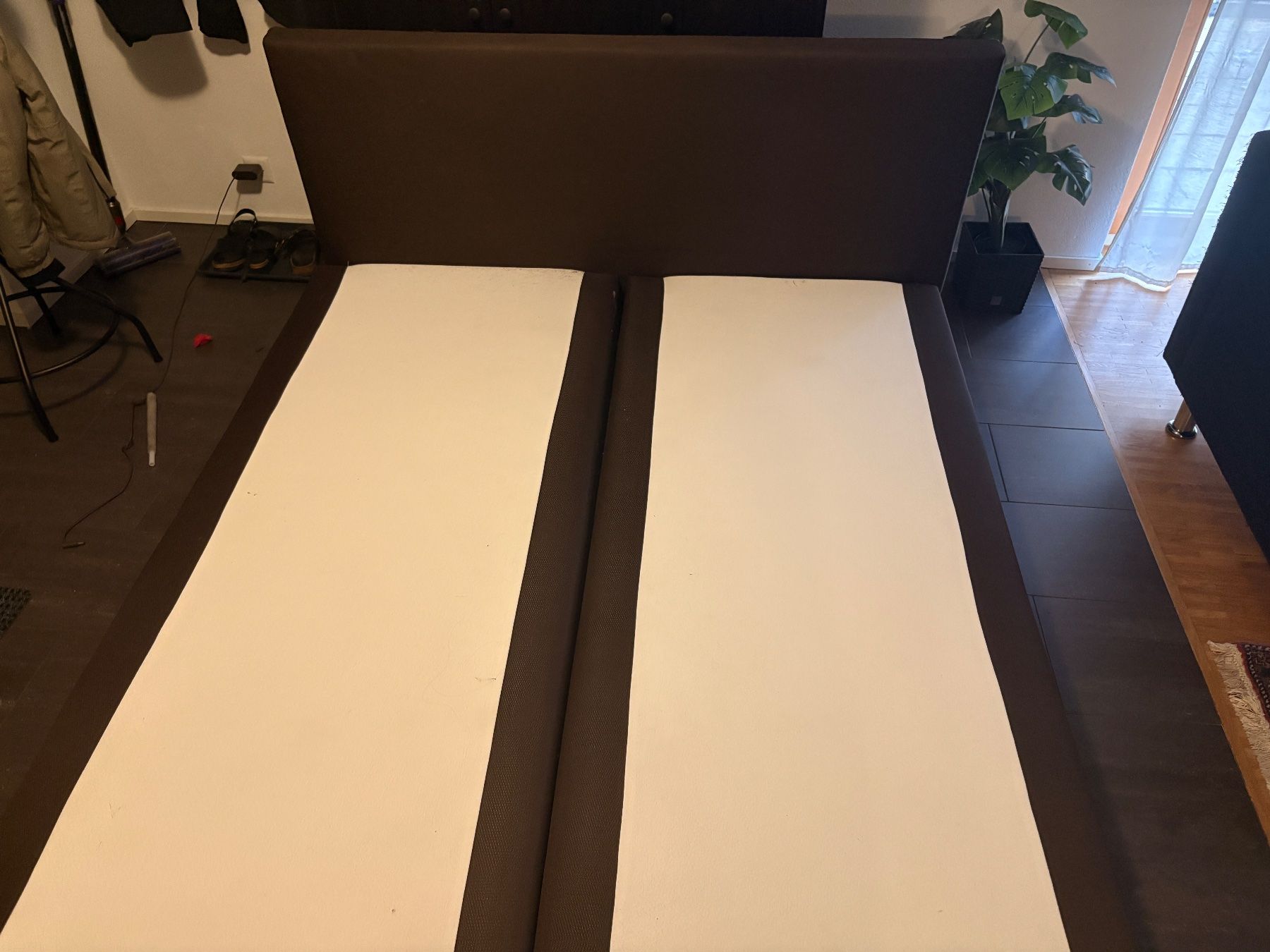Betten: Boxspring Bett günstig abzugeben – Gebraucht aus Haldenstein von sin_wnf8 2