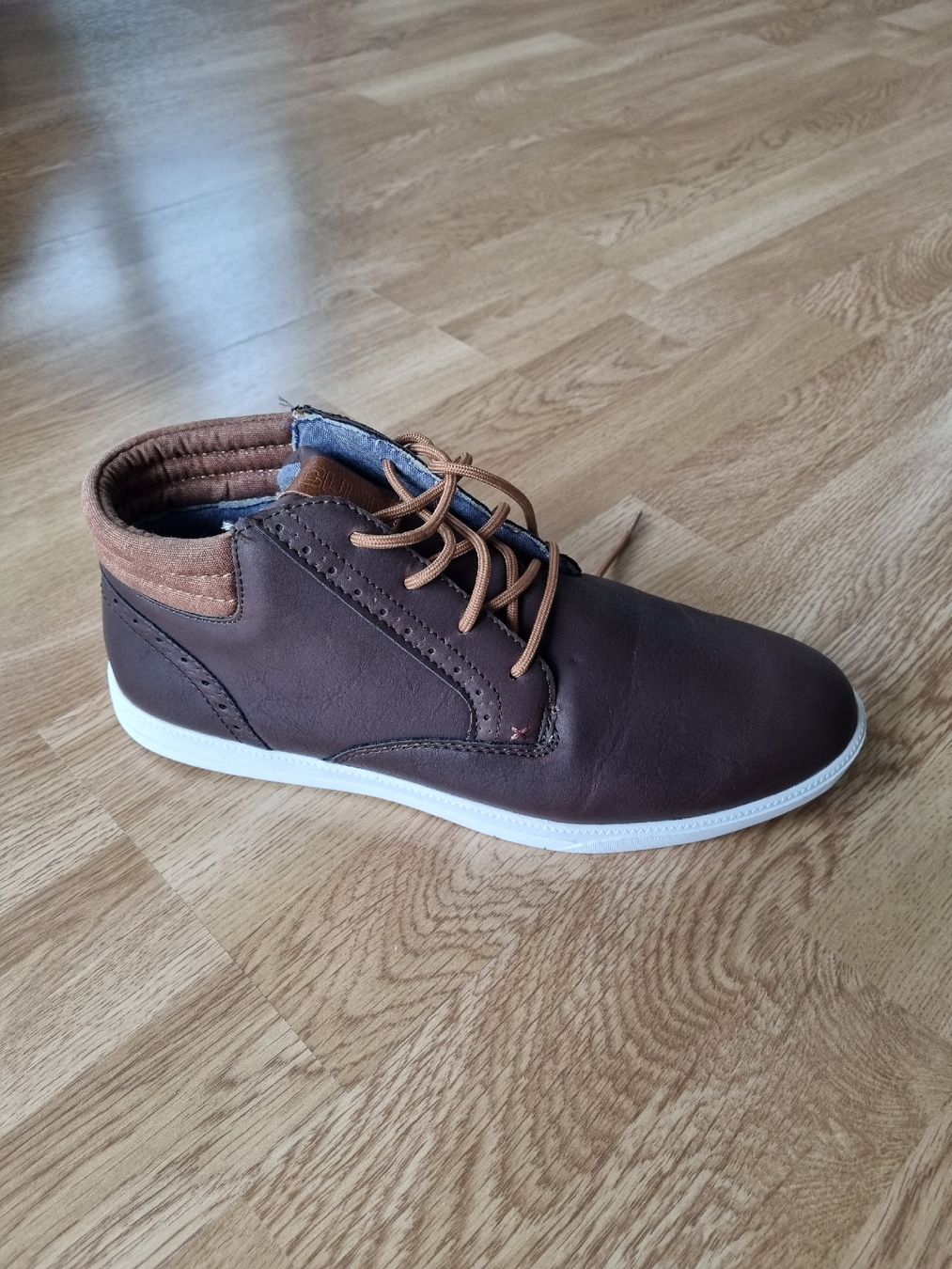 Scarpe da uomo: Braune Herren Schuhe, Grösse 43 – Nuovo (secondo la descrizione) da Unterägeri venduto da MvRick