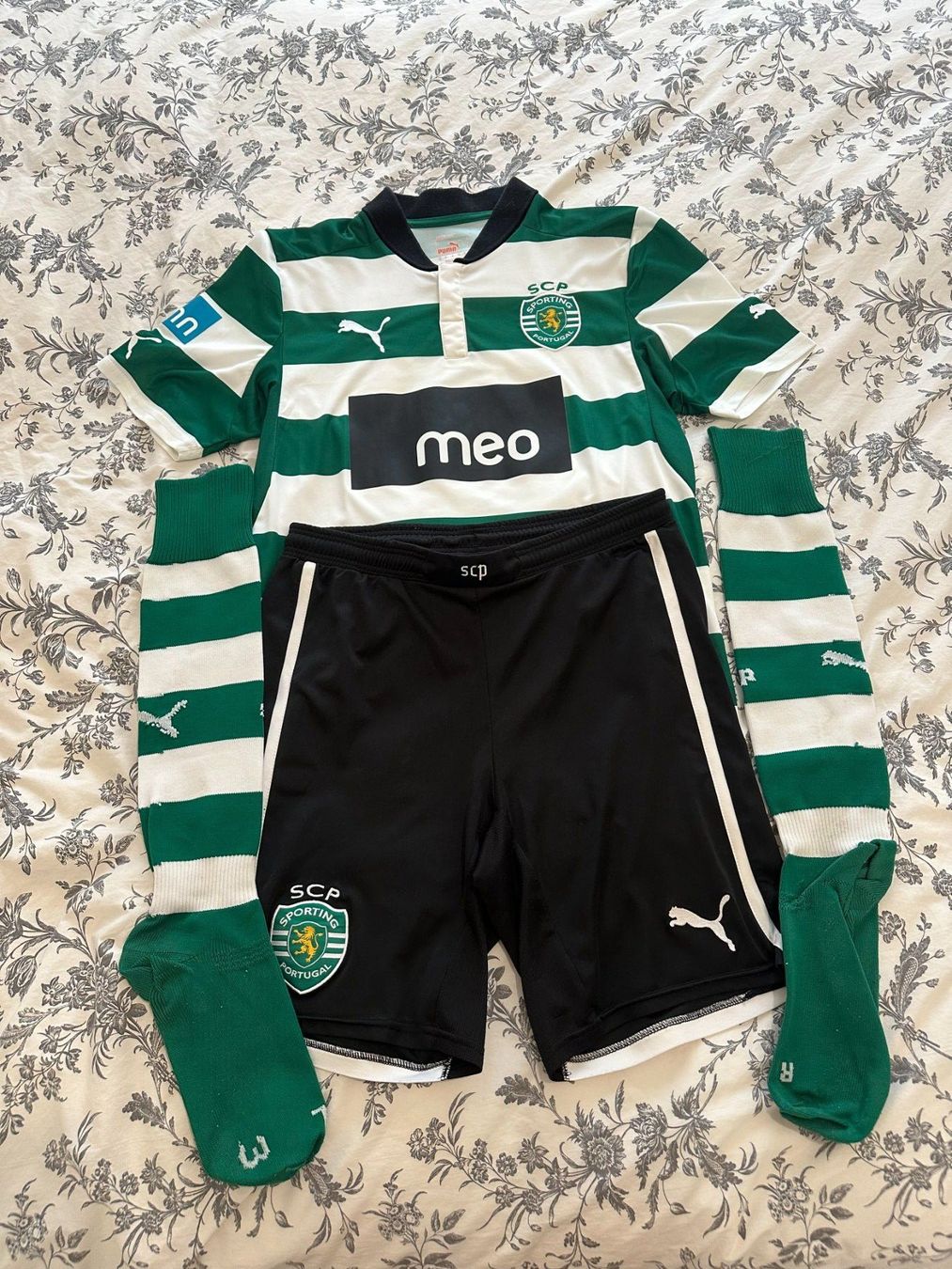Puma Canottiere & Pantaloni: Maillot Sporting CP 12/13 S – Usato da Lausanne venduto da PeixotoBruno