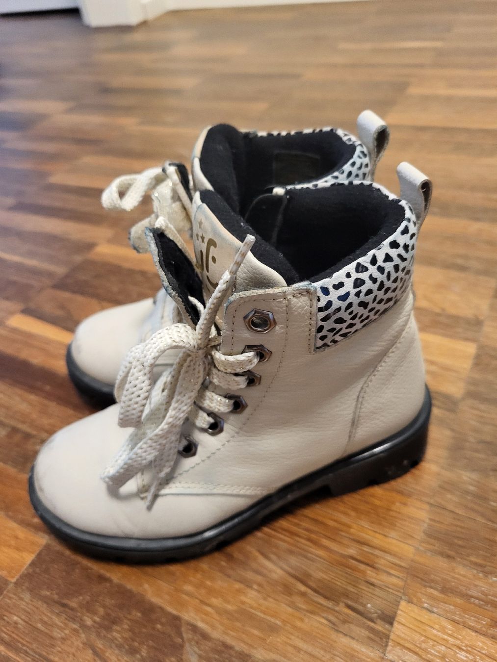 Scarpe per ragazze: Stiefel für Mädchen, Grösse 28 – Usato da Basel venduto da Ywana 3