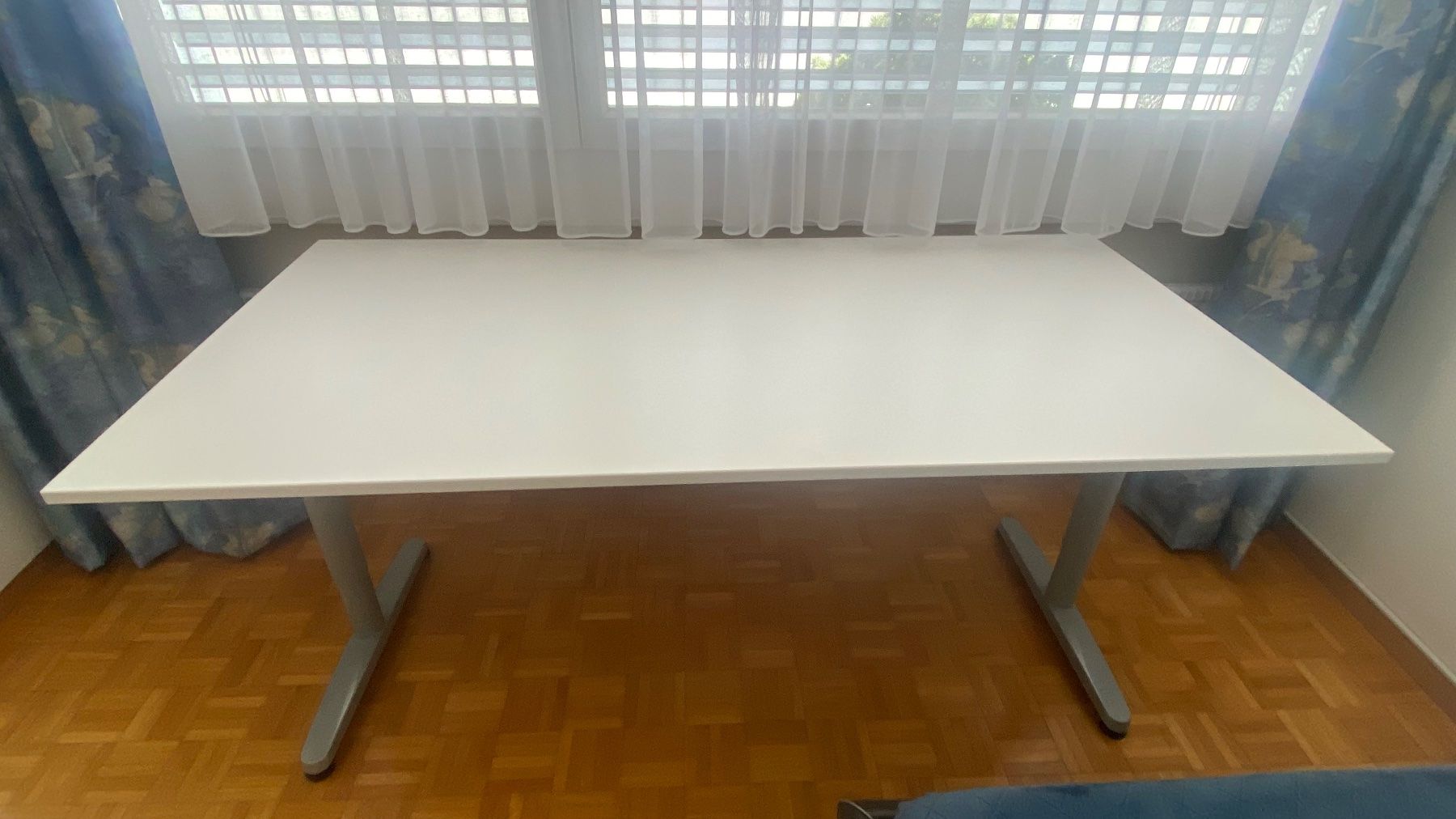 Bureaux: Pult – D'occasion à Stäfa par walkerda88 1