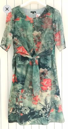NEW never worn Florales Sommerkleid Grösse 36/38