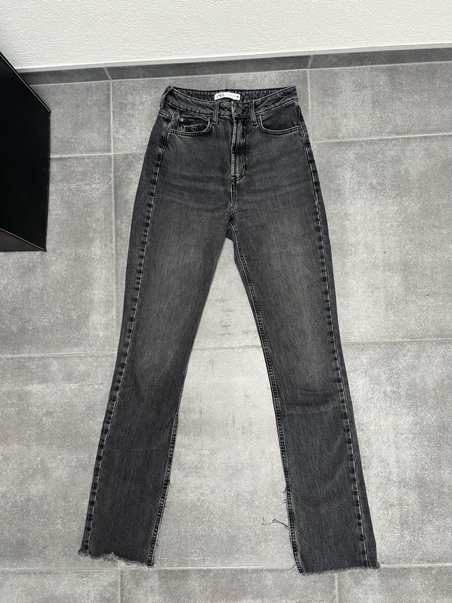 Zara Jeans: Zara Pants mit Schlitz Grösse 34 – Usato da Wettswil venduto da alstel24