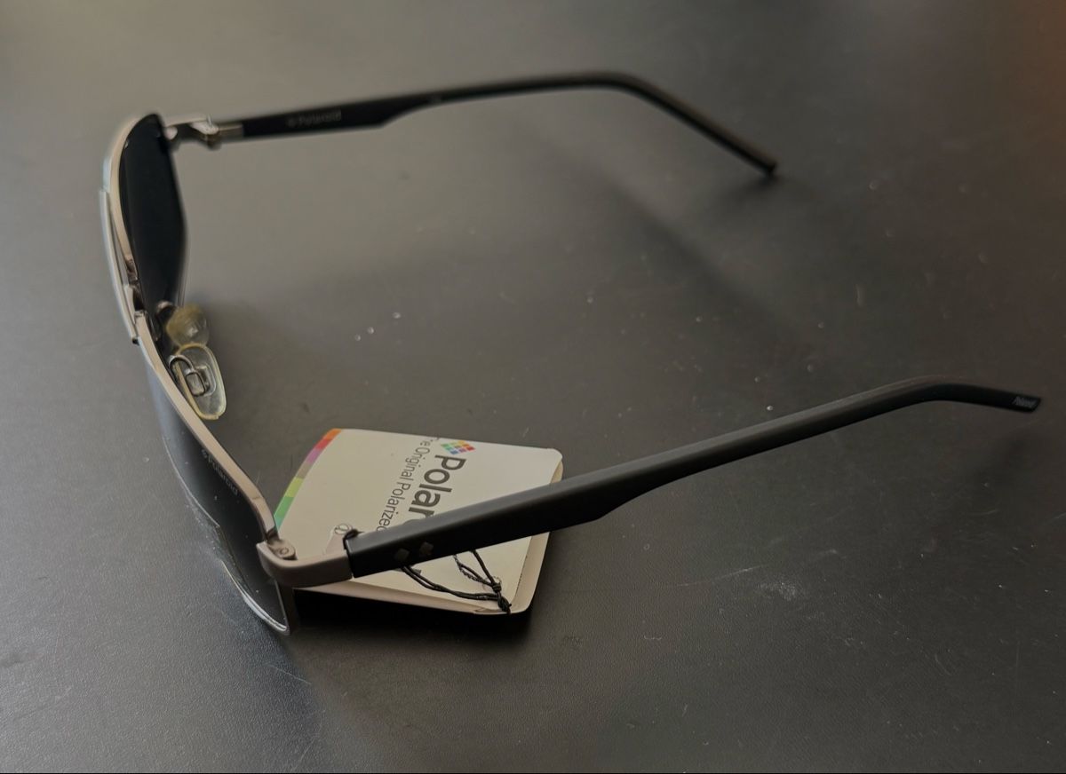 Polaroid Brillen & Gläser: Piloten Sonnenbrille  – Neu und originalverpackt aus Thalwil von MB-7 2