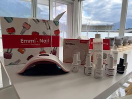 Emmi-Nail UV/LED Nagel-Set mit Lampe + viel Zubehoer