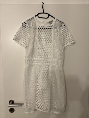Robe blanche ajourée été Taille M - Chic et légère ☀️