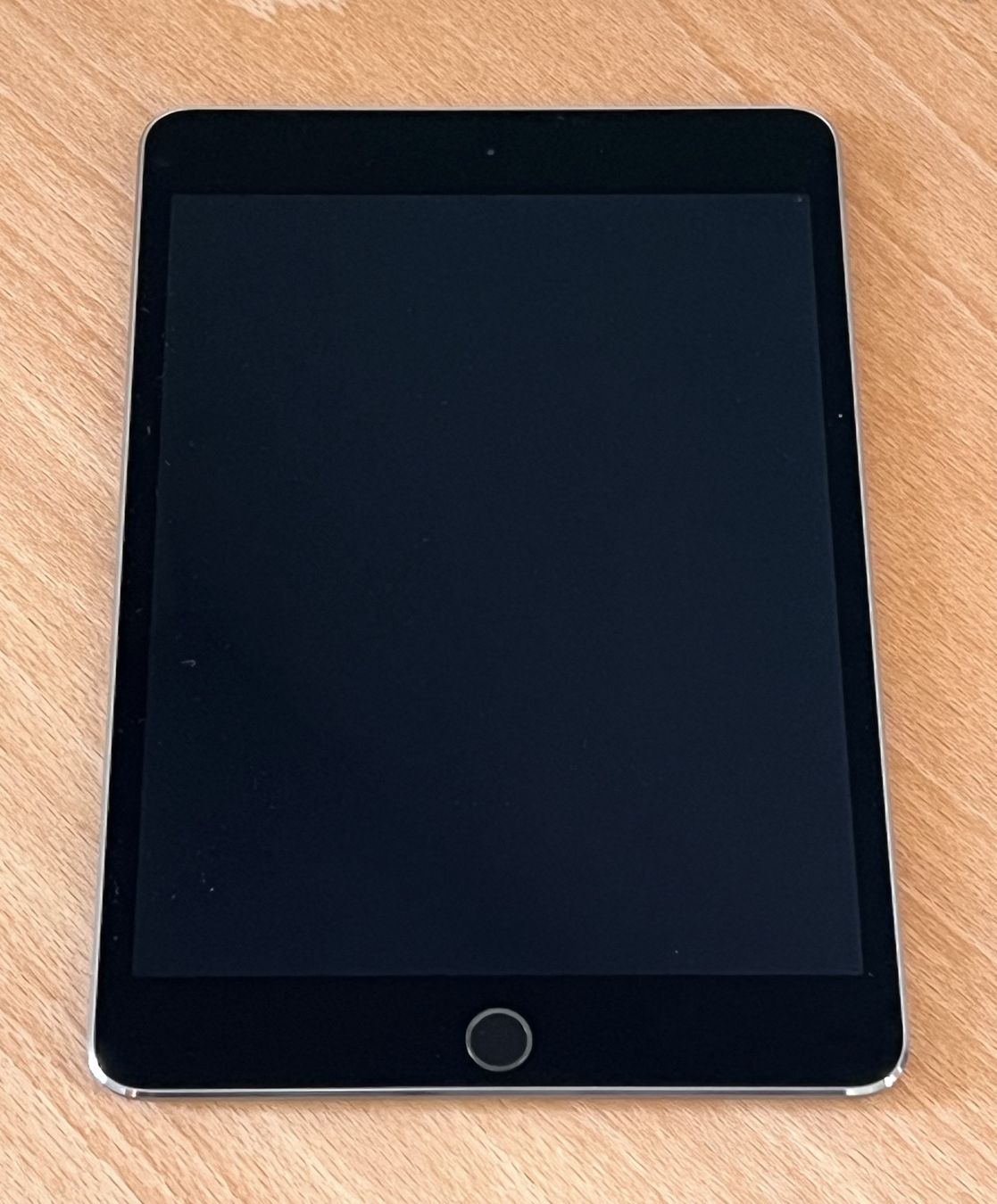 Apple Tablet PC: iPad mini 4 128GB - Super Zustand – Gebraucht aus Triengen von mappa 1