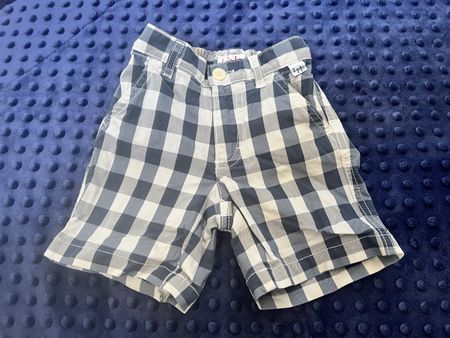 Sommer-Shorts von I Guflo, Grösse 92, Top Zustand!
