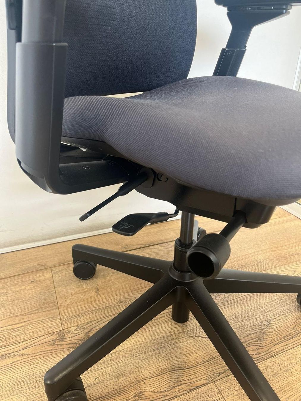 Steelcase Chaises: Steelcase Amia x Leap V2 – D'occasion à Purmerend par Offeco 4