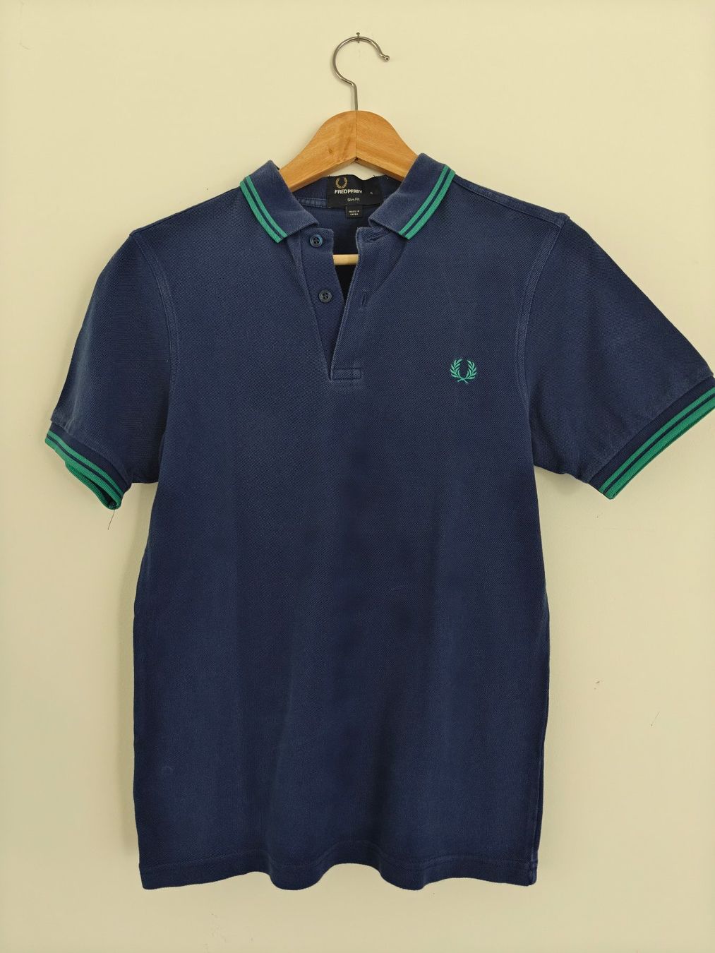 Fred Perry Magliette Polo: Fred Perry Slim Fit Polo - Navy & Mint Green – Usato da Preonzo venduto da pngs_