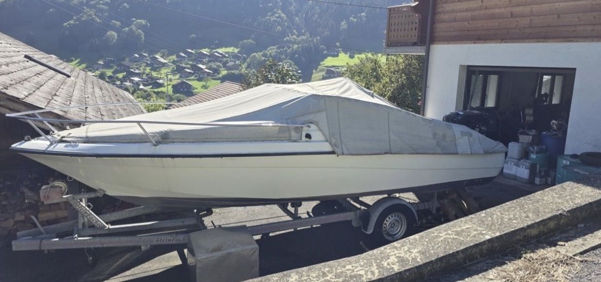 Jeanneau Barche: À vendre bateau + remorque  – Usato da Collombey venduto da tugach
