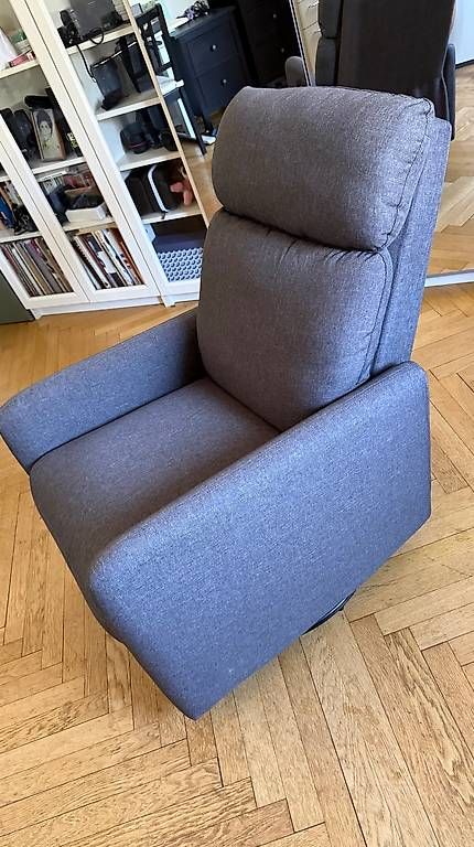 Sofas: Gepolstertes Sofa von Conforama – Défectueux à Zürich par Salsa_Lover 2