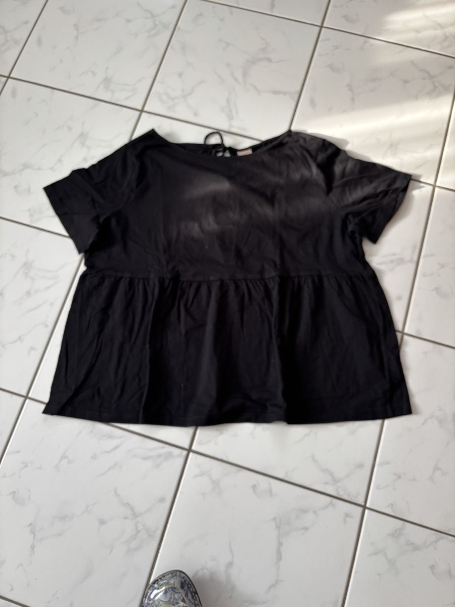 Blusen, T-Shirts & Tops: Maglietta  – Neu (gemäss Beschreibung) aus Schwyz von Francesca54