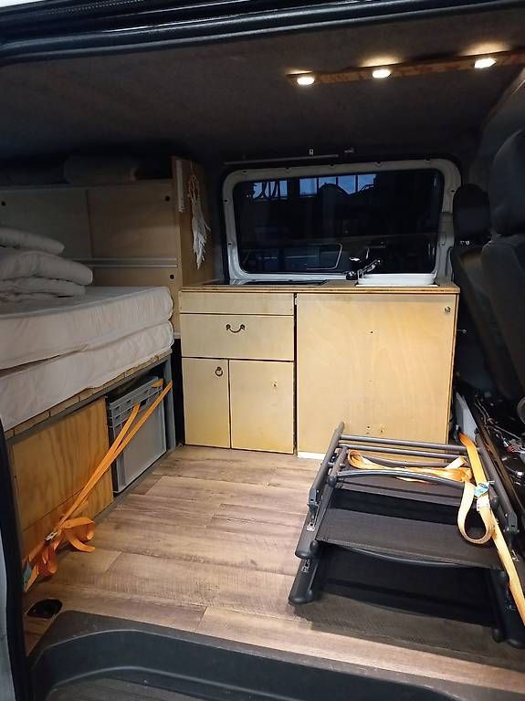 Mercedes-Benz Camping Fahrzeuge: Mercedes Vito 116 CDI 4x4 Camper – Gebraucht aus Hasle LU von Kirovetz 1
