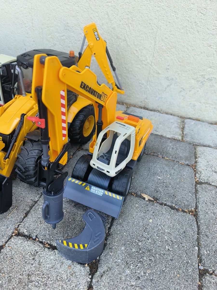 Bruder Giocattoli: Lot de tracteurs et machines de chantier – Usato da Boudry venduto da rems07 9