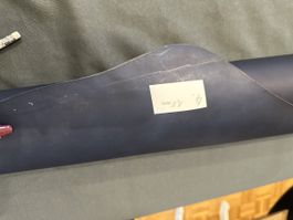 Grosses, blaues Rindsleder-Stück