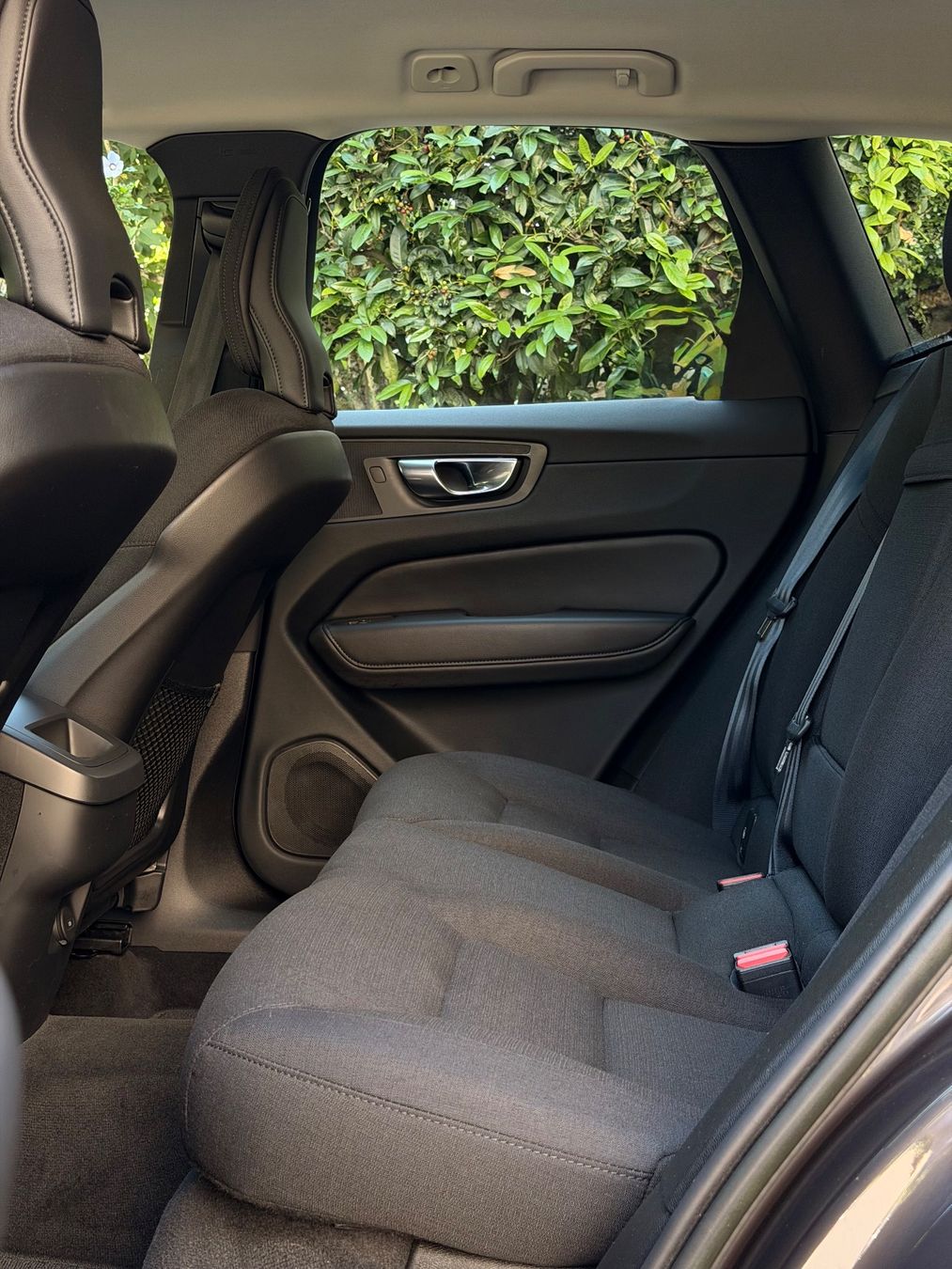 Volvo Automobili: VOLVO XC60 B5 Benzin Mild Hybrid Momentum Geartronic – Usato da Genève venduto da art_kj26 8