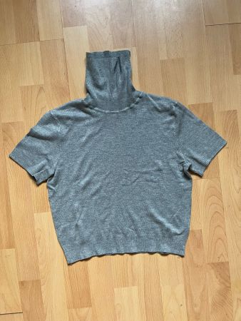 Grey short-sleeve knit top
