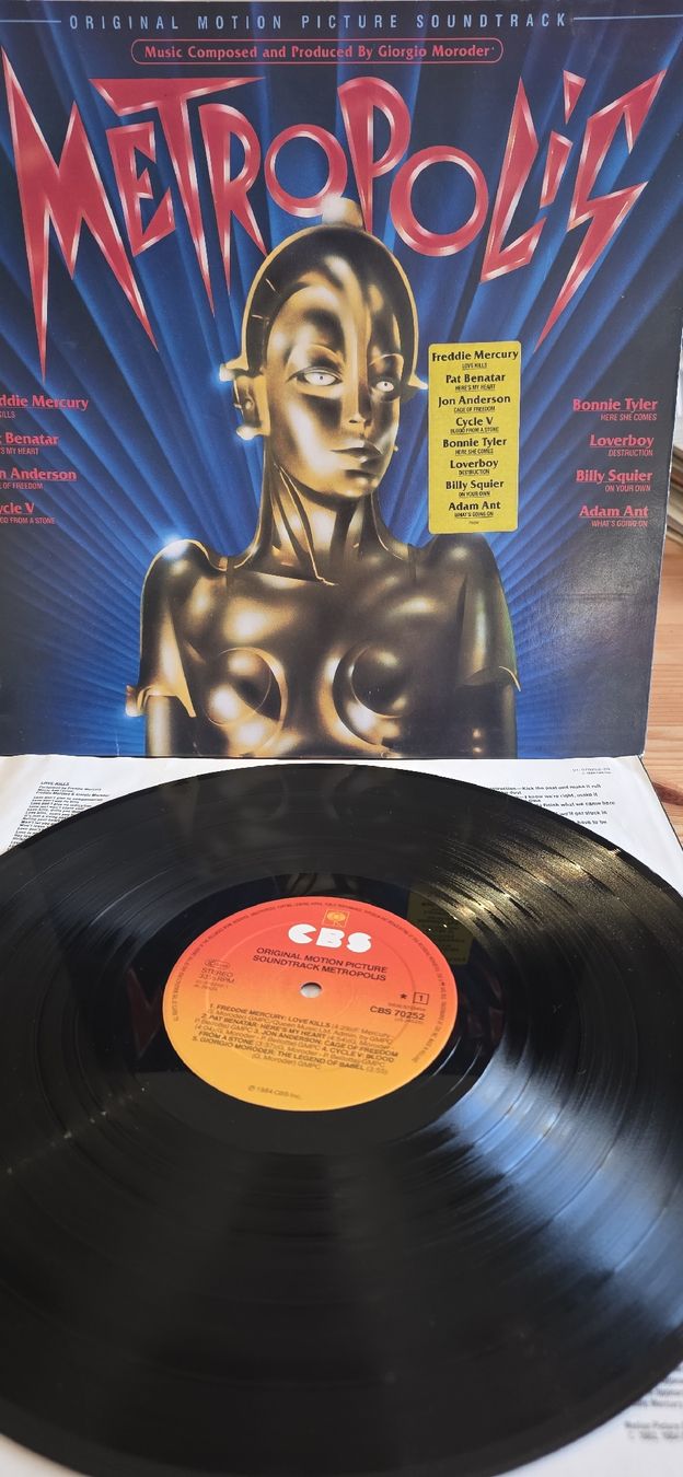 Dischi in vinile: Metropolis BO Giorgio Moroder - Freddie Mercury 1984 Vg,Vg – Usato da Yvonand venduto da RF-VINYL