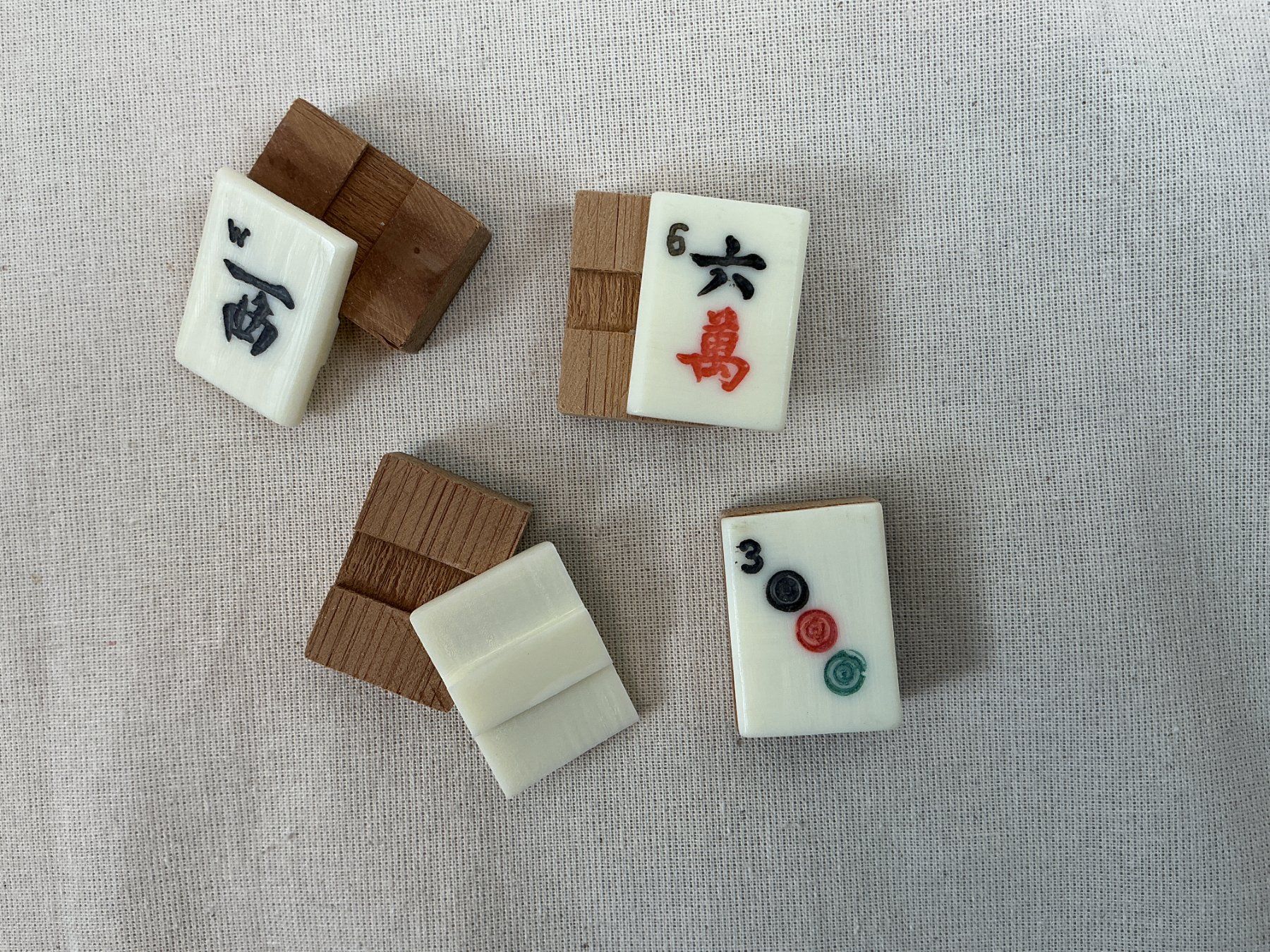 Spiele: MAHJONG Spiel-Set – Gebraucht aus Richterswil von Restwert_Richterswil 2