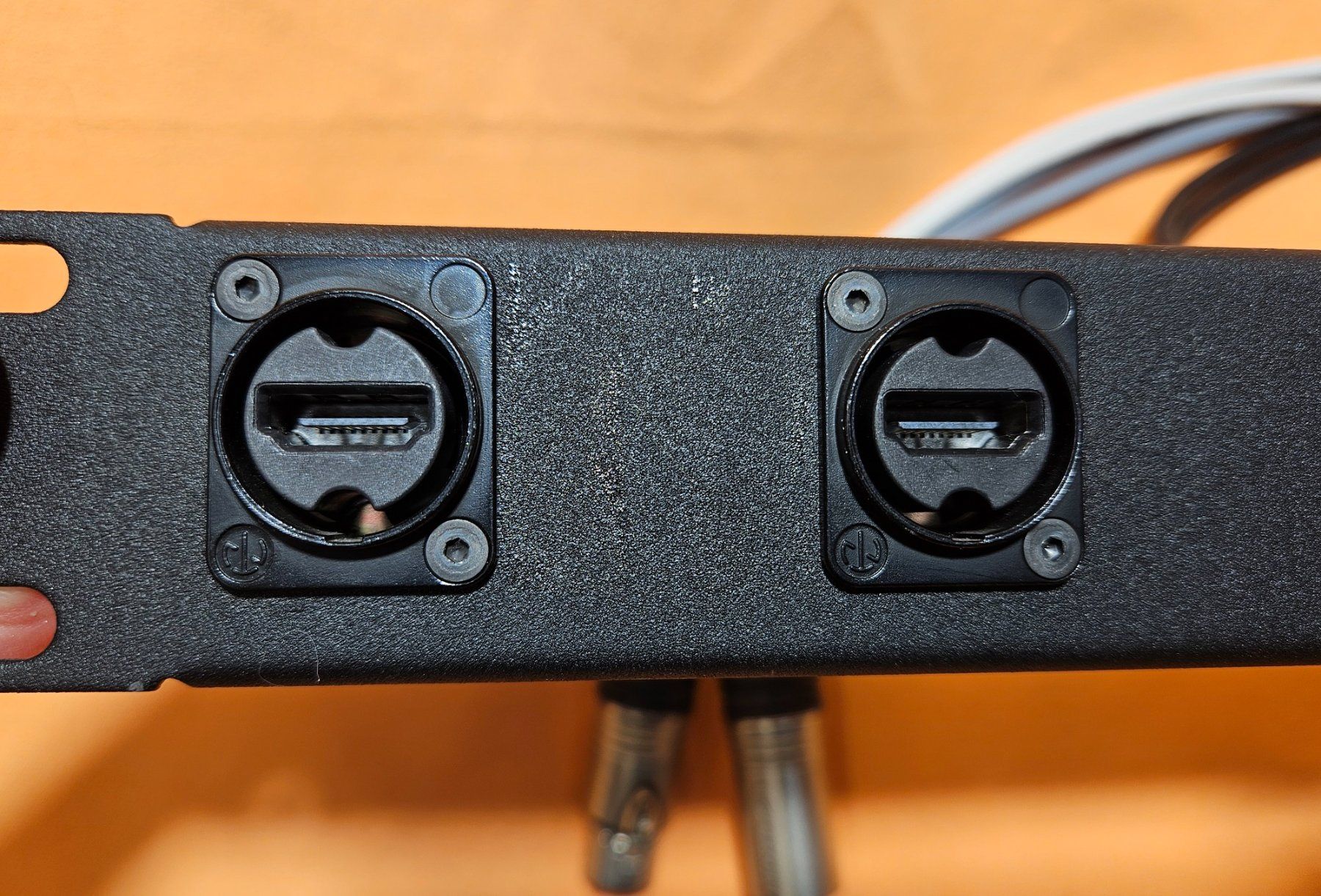Convertitori: Patch audio et vidéo – Usato da St-Cierges venduto da Pestol 1