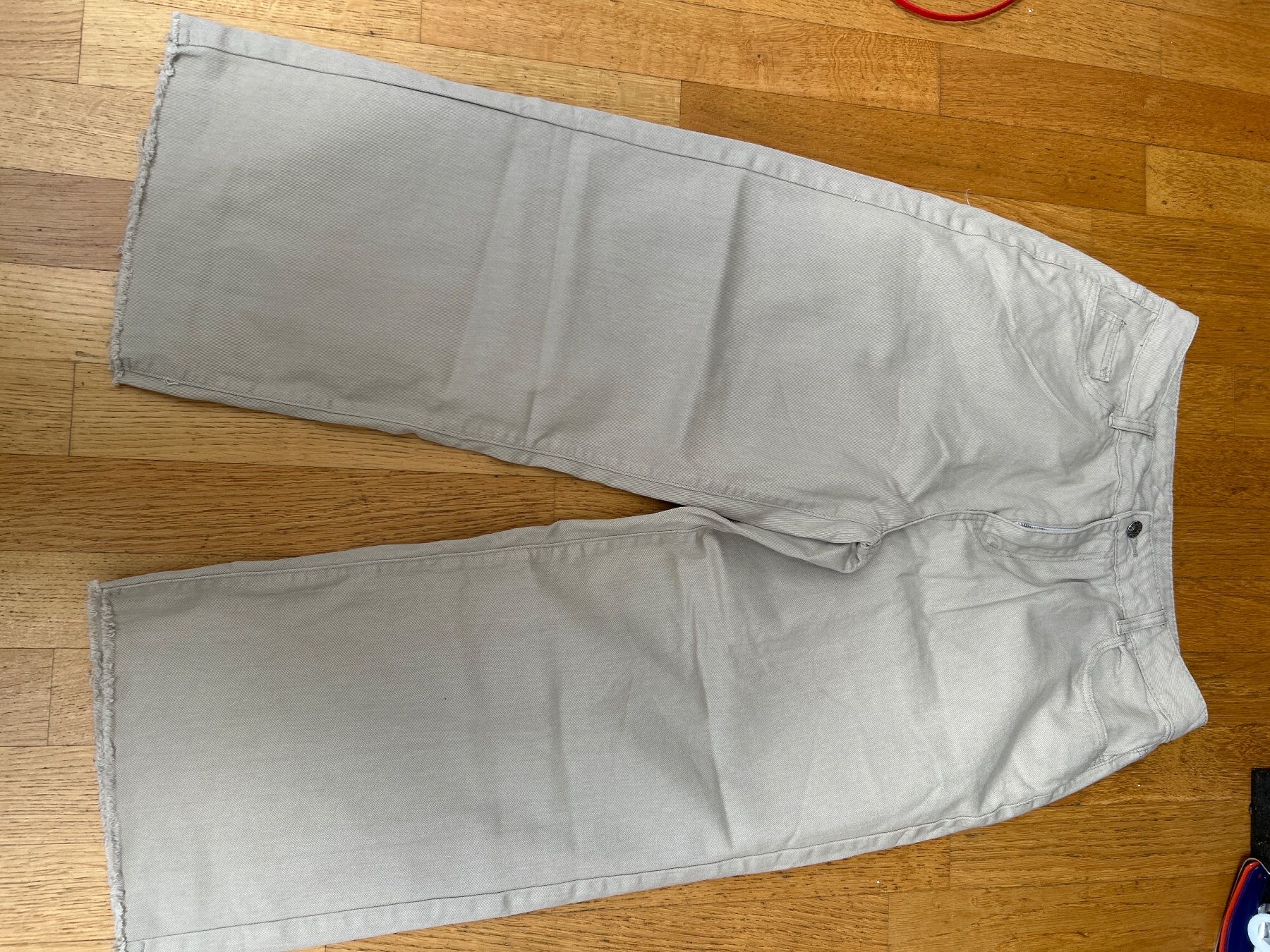 Jeans: Jeans weit geschnitten blau und beige Grösse L neu – Neu (gemäss Beschreibung) aus Wädenswil von Giez33 1
