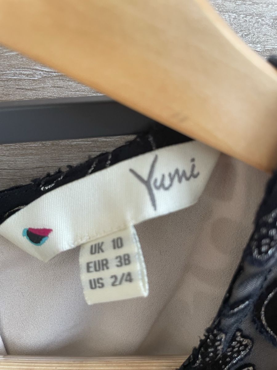 Vestiti: Yumi Kleid, Gr. 38, schwarz, mit Blumenmuster – Usato da Oberwil BL venduto da Petermib 1