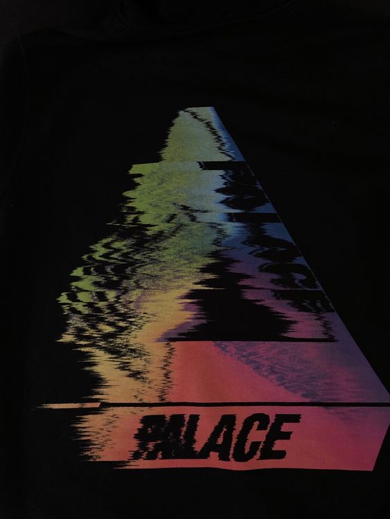 Palace tri hotsell smudge hoodie