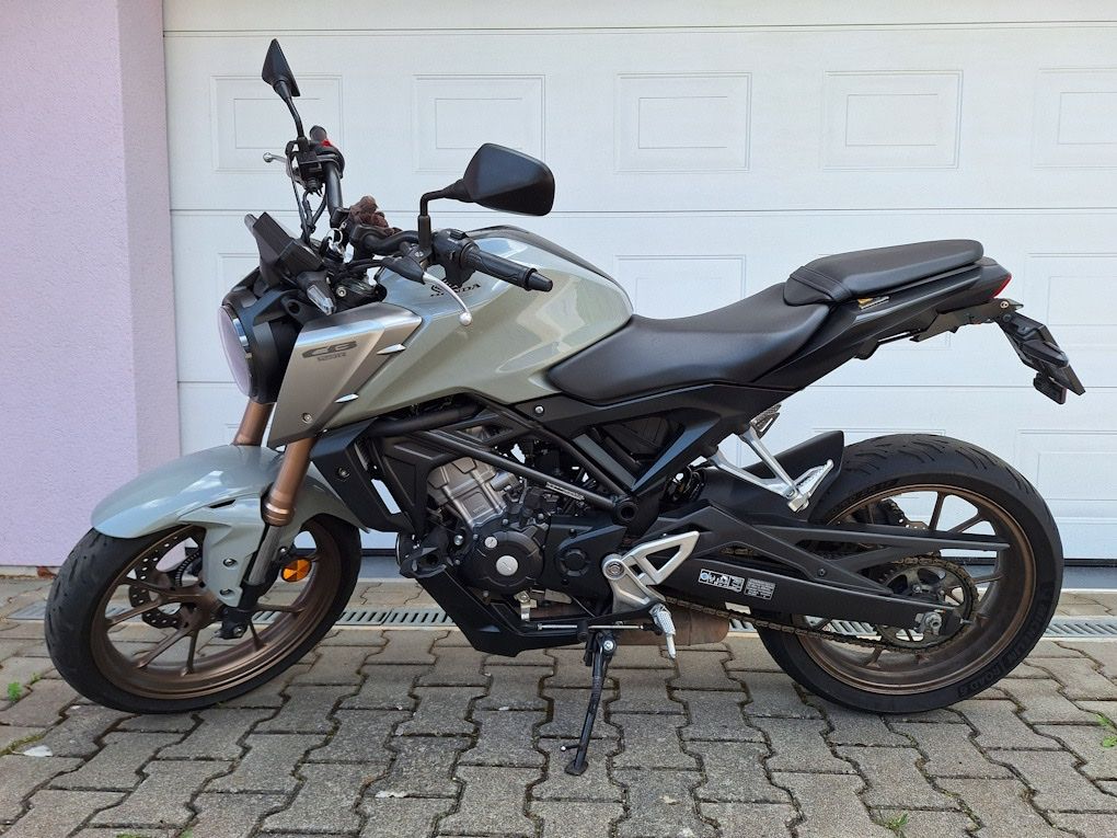 Honda Strasse: Honda Cb 125r 2021 – Defekt aus Lamboing von xly_gw98