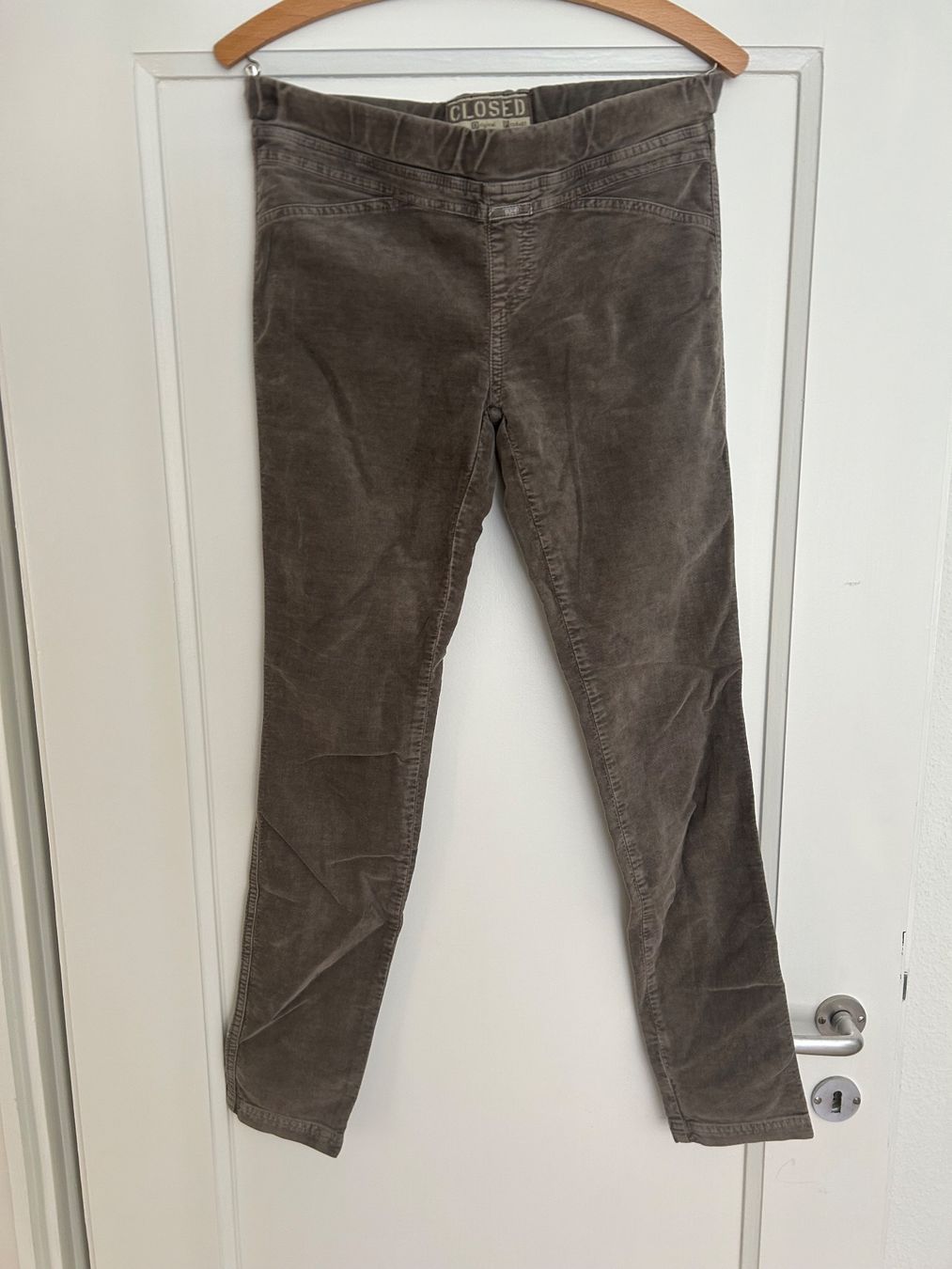 Closed Pantaloni: Leggings Closed low waist, braun Samt – Nuovo (secondo la descrizione) da Zürich venduto da ruwu773n 4