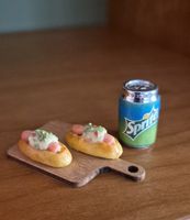 2 Hotdog mit Sprite für Puppenhaus/Puppenstube