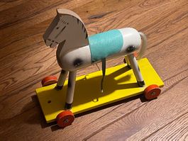 Holzpferd mit Rädern Kinderfahrzeug Vintage guter Zustand