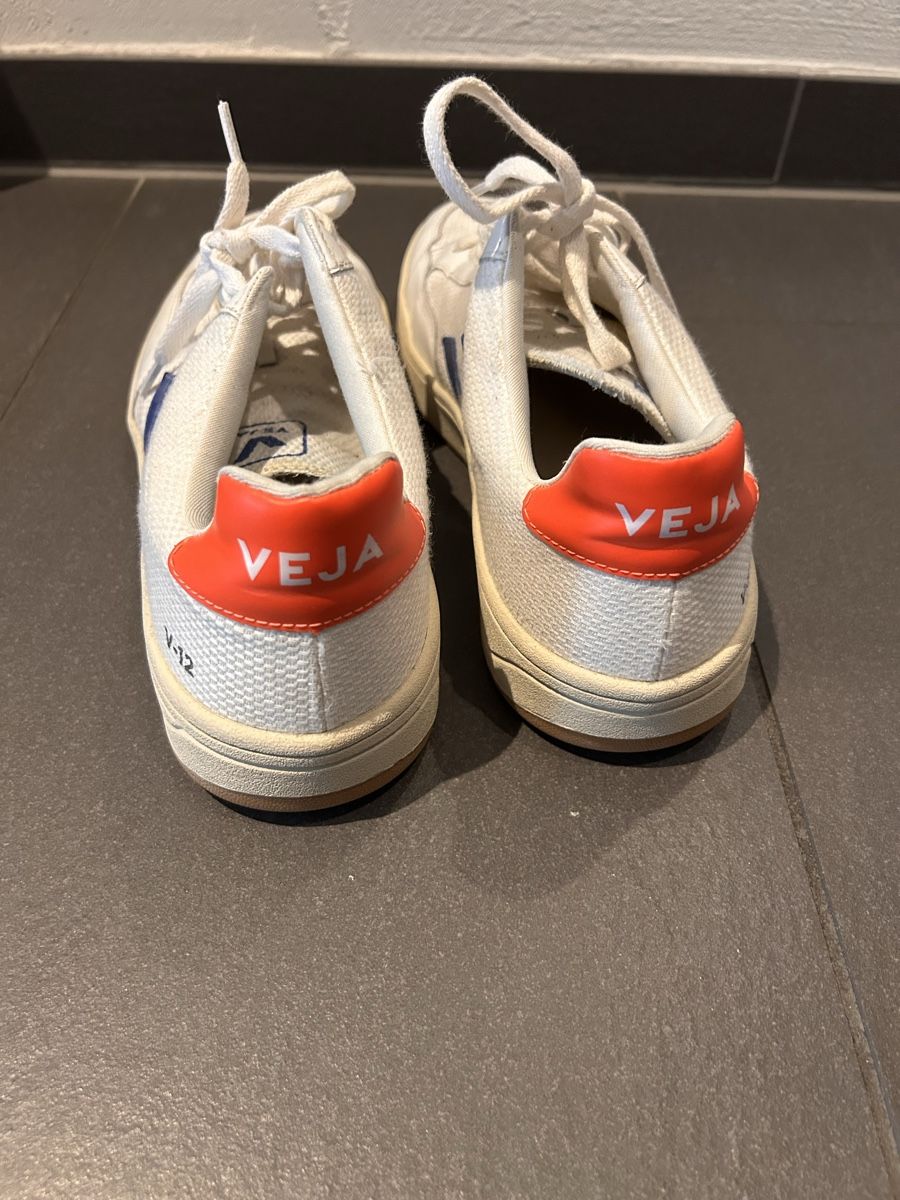 Veja Chaussures hommes: Veja V-12 B-Mesh sneakers  – D'occasion à Oberhasli par newyorksydney 1