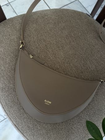 Tasche ALEMI HELVETIA Pebbled Leather neu