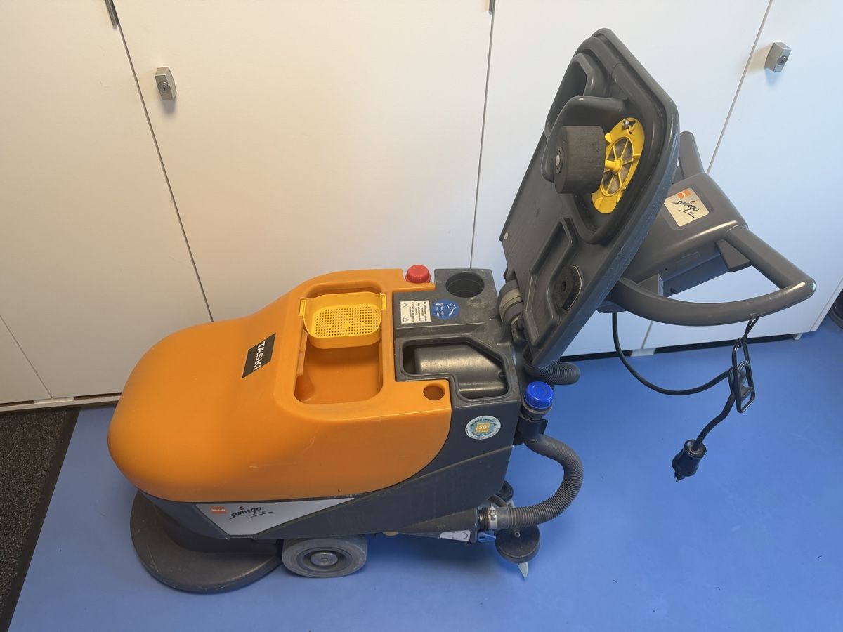 Toutes les machines: Taski Scheuersaugmaschine Swingo 450e  – D'occasion à St.Gallen par cannondale02 2
