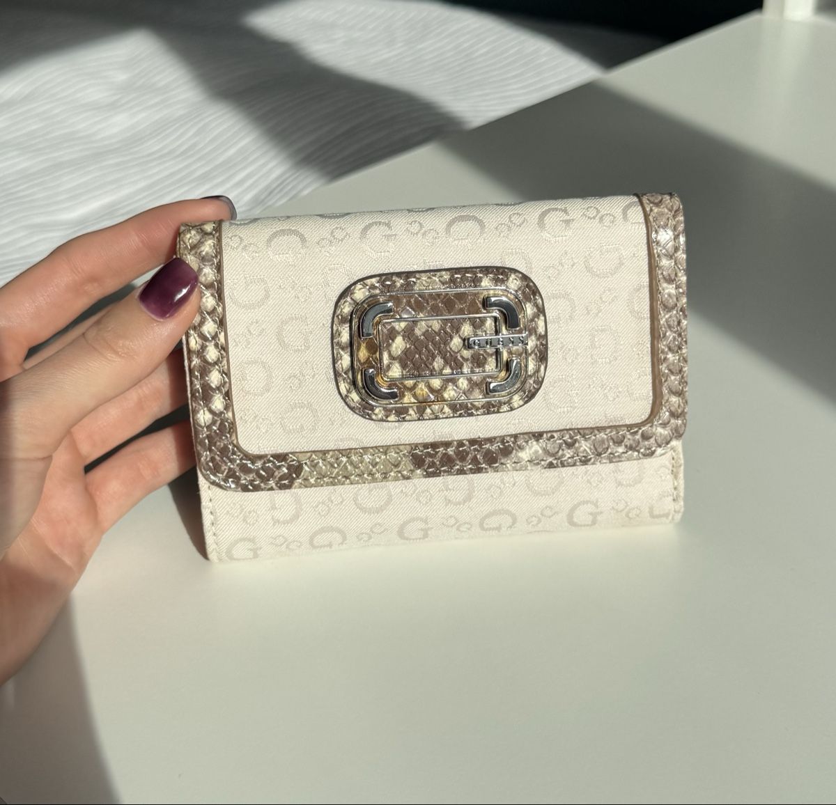 Guess Portamonete: Guess Geldbörse  – Nuovo (secondo la descrizione) da Dübendorf venduto da kat_v59k 2