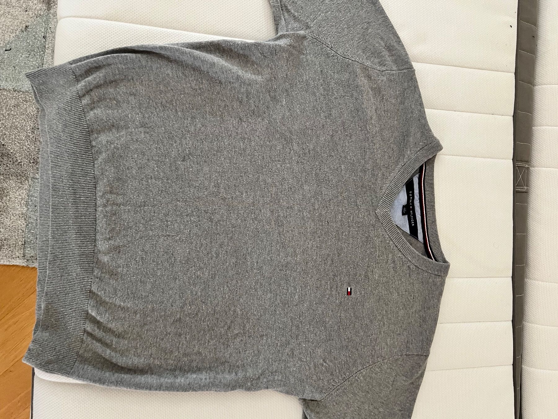 Tommy Hilfiger Maglioni & Felpe: Tommy Hilfiger Sweater - Very good condition – Nuovo (secondo la descrizione) da Zürich venduto da and_y8dy