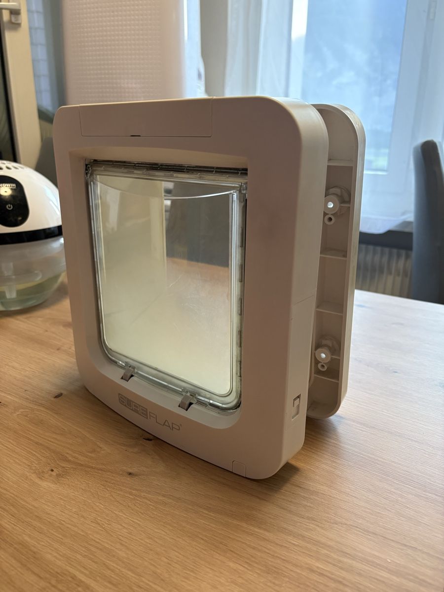Katzenklappen: SureFlap Haustirklappe Microchip weiss XL – Gebraucht aus Altdorf UR von Lela1212 2