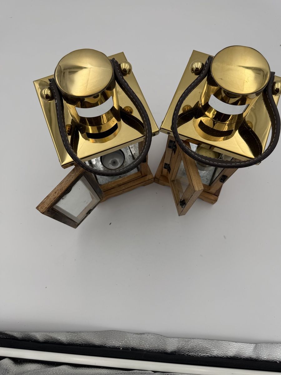 Lanterne: 2 Windlichter Holz Messing mit Ledergriff gebraucht – Usato da Rotkreuz venduto da GoldHeinz 1
