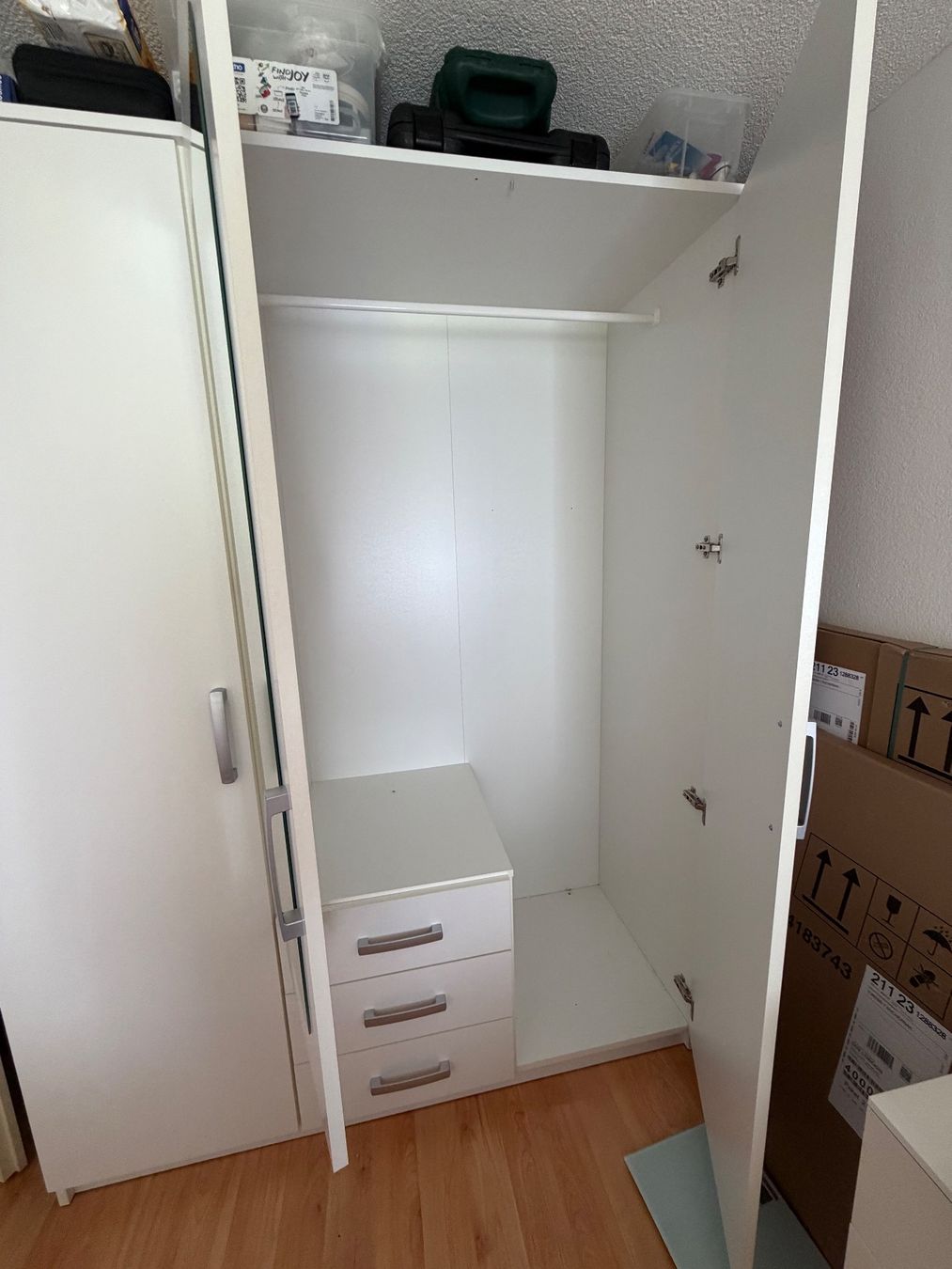 Jysk Armadi: Schrank JYSK - PERFEKTE ZUSTAND – Usato da Stansstad venduto da ana_x2yn 2