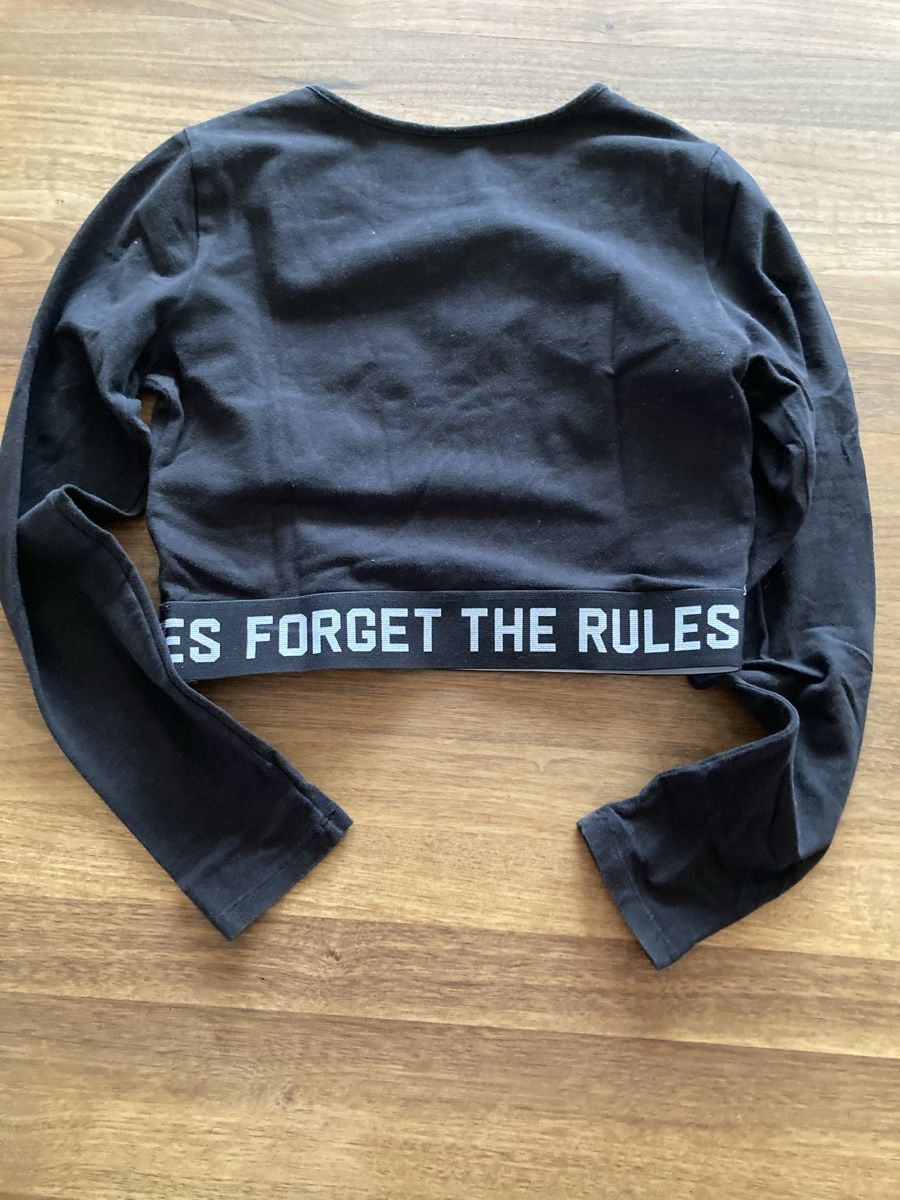 H&M T-shirt: Kurz Leibchen S – Usato da Kesswil venduto da Branca-01 2